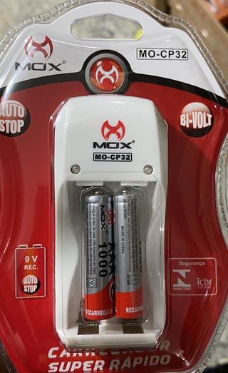 Carregador De Pilha Mox Com 2 AAA CP32