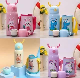 Garrafa Térmica Infantil Para Escola Com Duas Tampas e Alça Bolsa com Canudo Dupla Inox 500ml