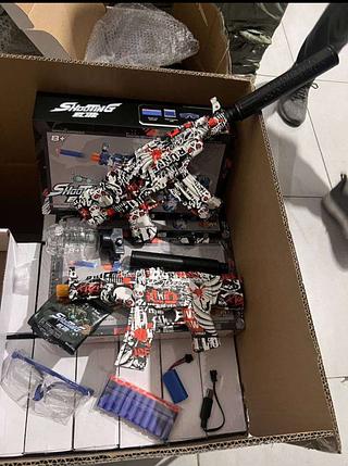 Brinquedo lançador elétrico +5000 bolinhas de gel recarregável （sem garantia）